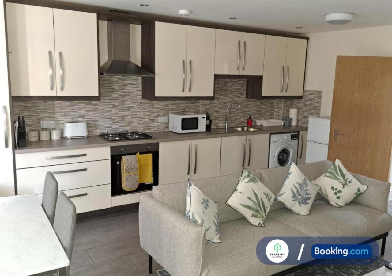 Modern 2 Bed 2 Bath Apartment Free Parking Watford  Extérieur photo