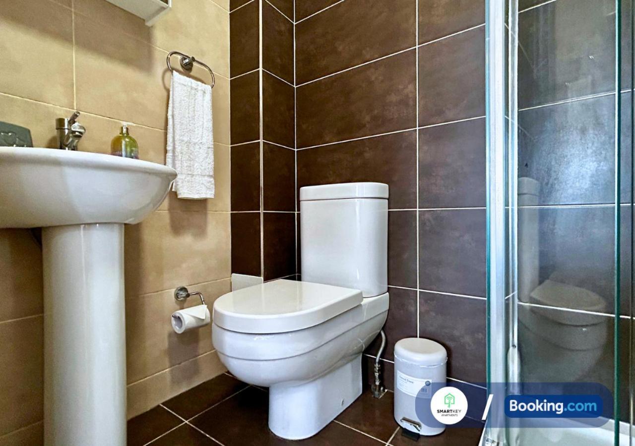 Modern 2 Bed 2 Bath Apartment Free Parking Watford  Extérieur photo