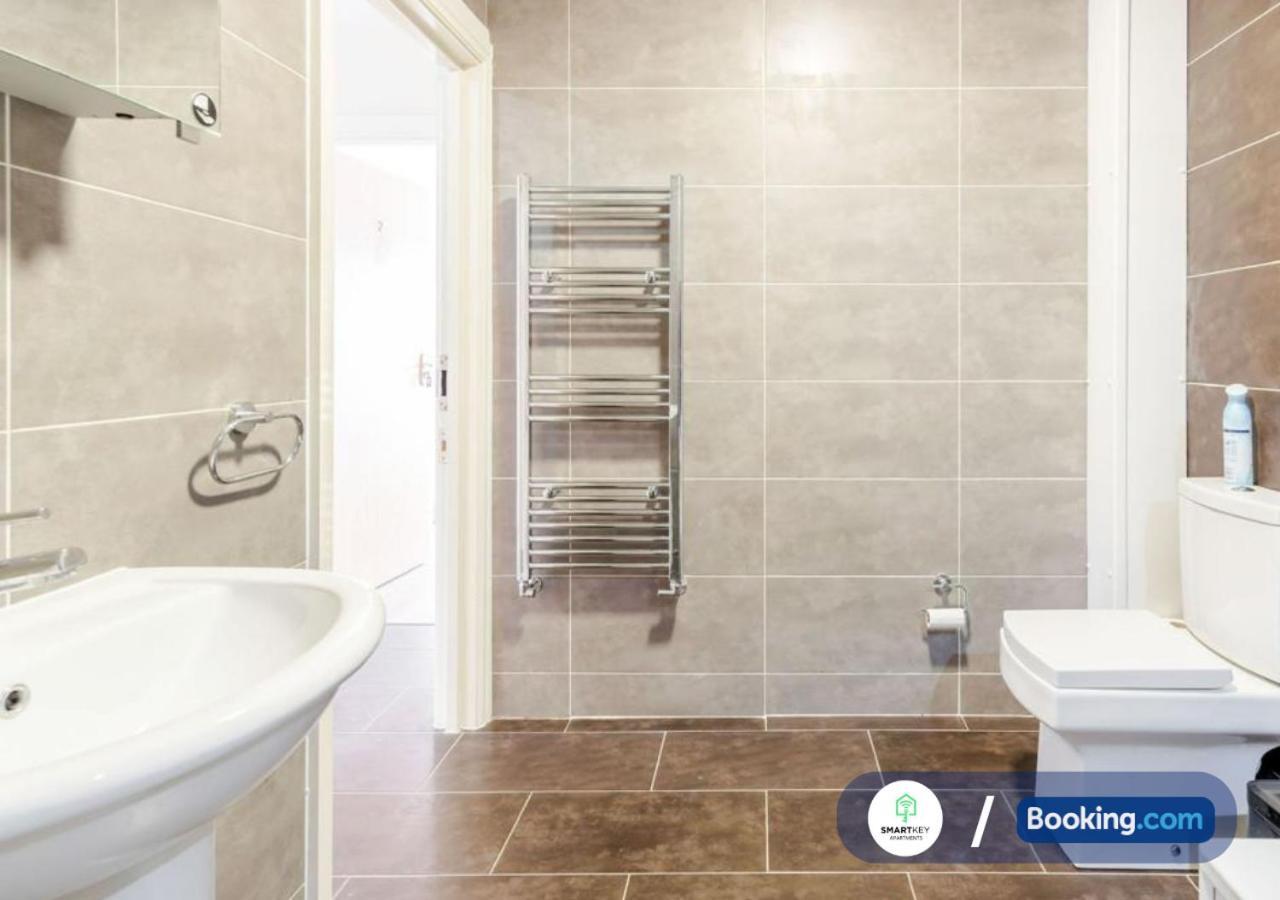 Modern 2 Bed 2 Bath Apartment Free Parking Watford  Extérieur photo
