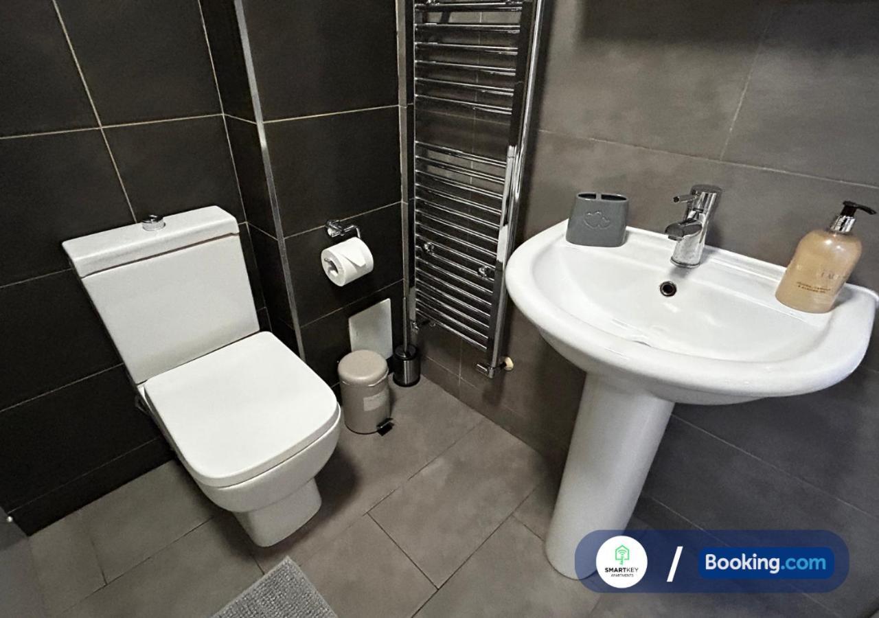 Modern 2 Bed 2 Bath Apartment Free Parking Watford  Extérieur photo